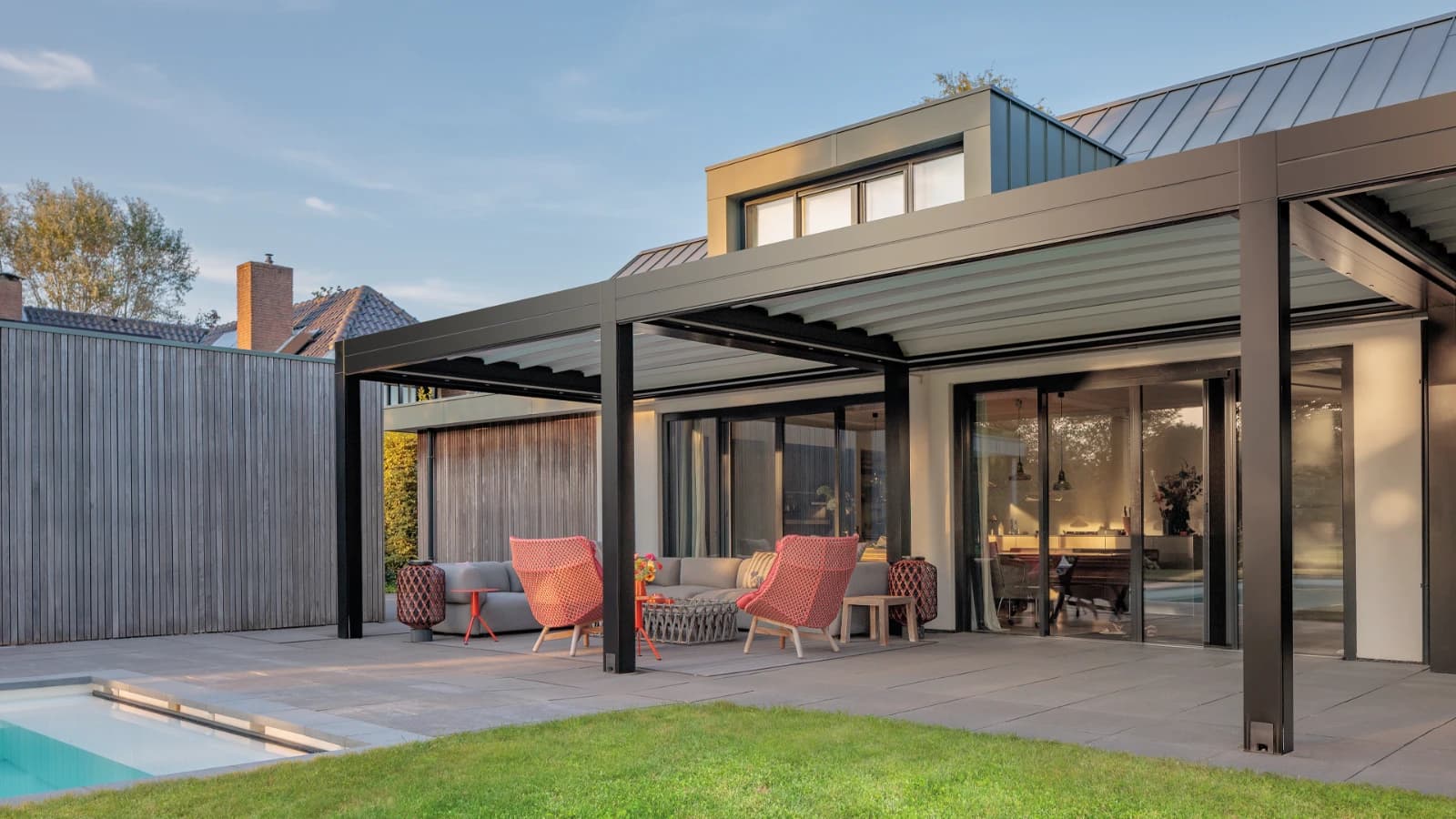 We connect overseas buyers with made-to-measure canopies, carports, sunrooms and aluminium pavilions.