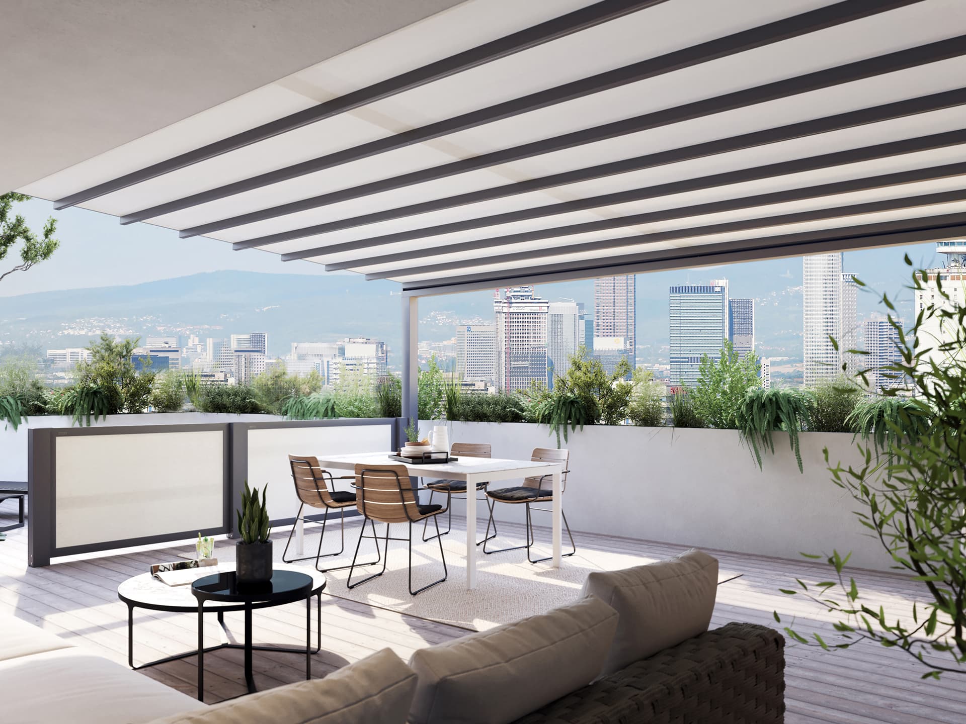 Motorized retractable canopy